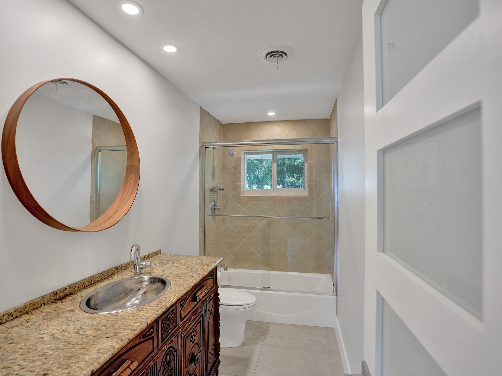 7 Polo Circle Boca Raton, FL 33431 - Photo 22 of 35 Bathroom 1