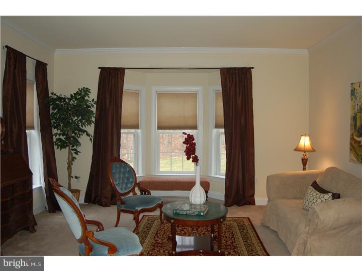 336 Quaker Hill Road Morgantown, PA 19543 - Photo 9 of 18 Living Room