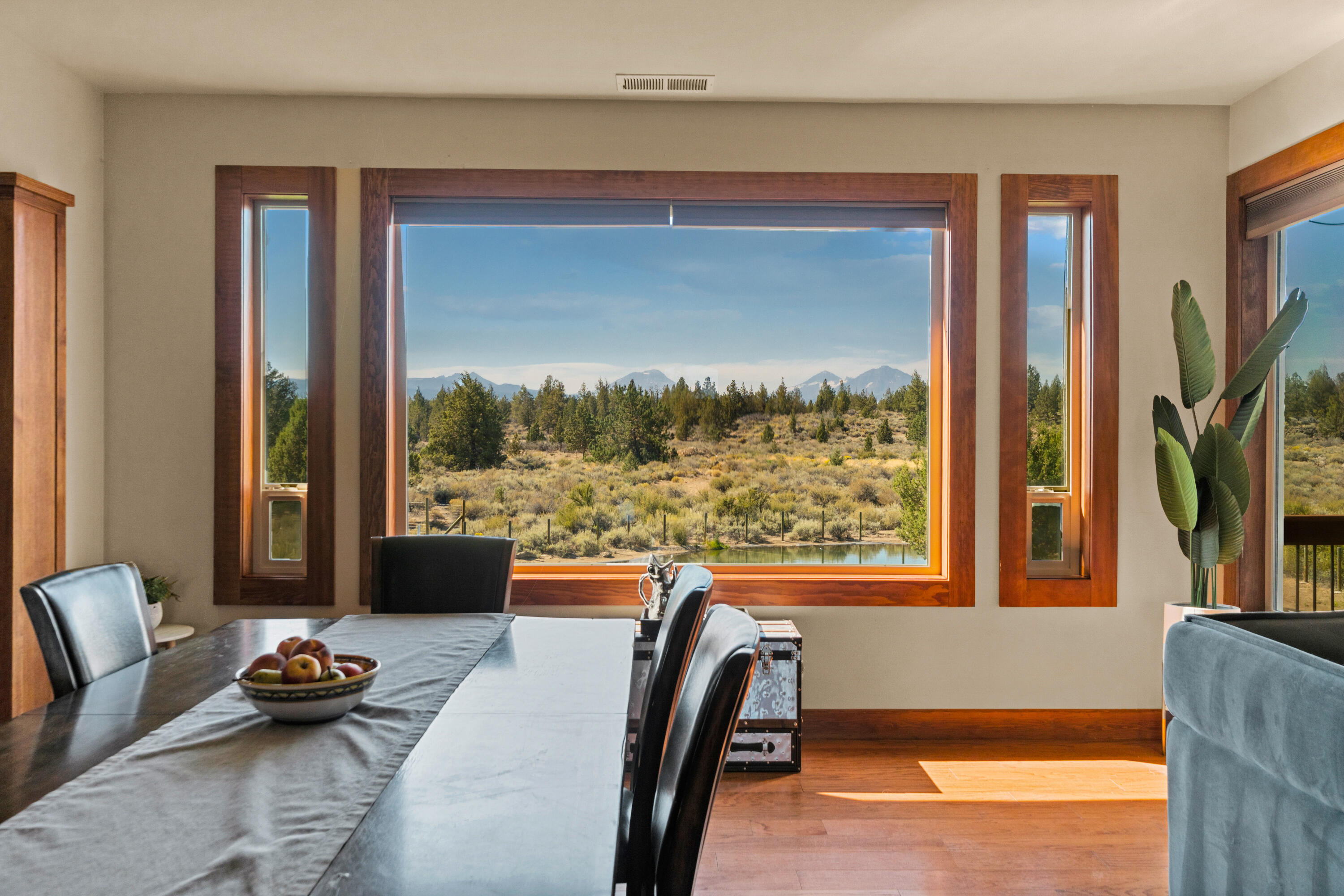 67395 Fryrear Road Bend, OR 97703 - Photo 19 of 71 20. Dining window