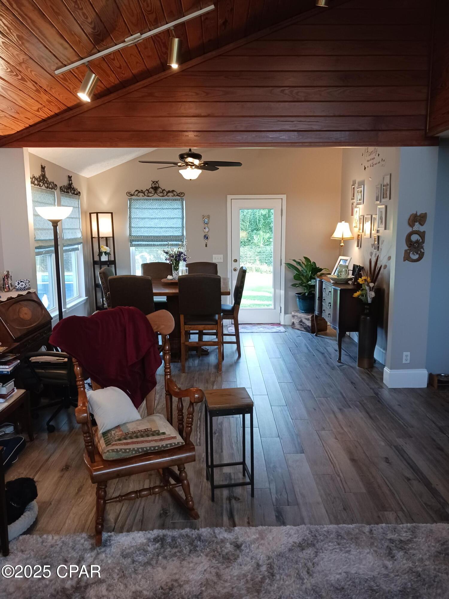 1114 Calabria Road Panama City, FL 32405 - Photo 6 of 34