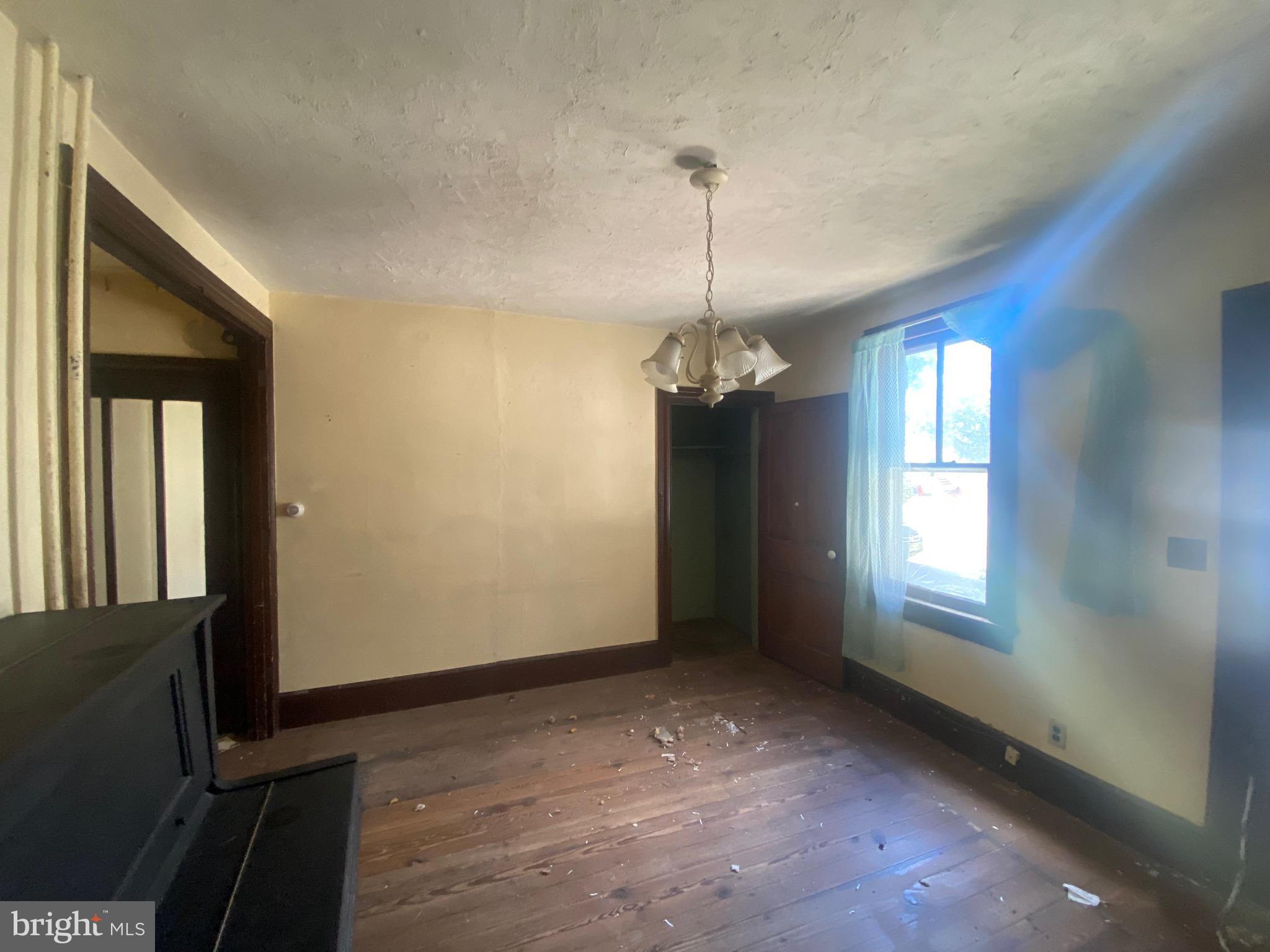 6704 Chestnut Street Port Norris, NJ 08349 - Photo 15 of 44 a view of empty room with windows