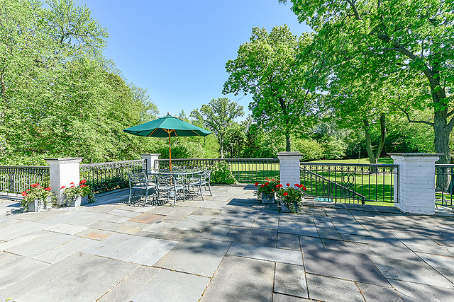 686 Hill Road Winnetka, IL 60093 - Photo 16 of 49