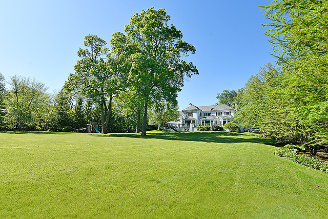 686 Hill Road Winnetka, IL 60093 - Photo 2 of 49