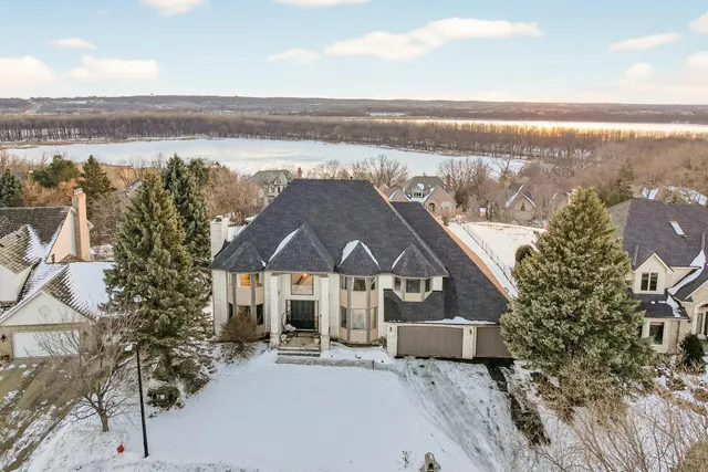 $1,300,000 | 7041 Kenmare Drive, Bloomington, MN 55438