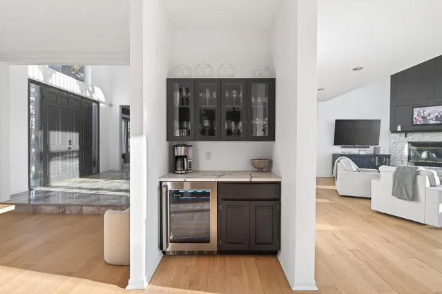 $1,300,000 | 7041 Kenmare Drive, Bloomington, MN 55438