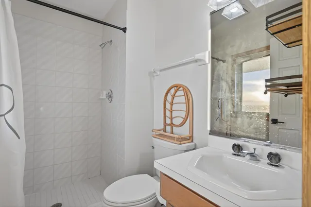 $1,300,000 | 7041 Kenmare Drive, Bloomington, MN 55438