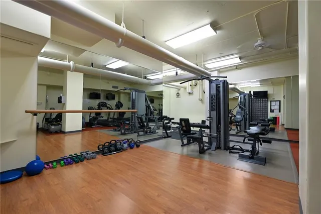 $143,500 | 4545 Wornall Road, Unit 307, Kansas City, MO 64111