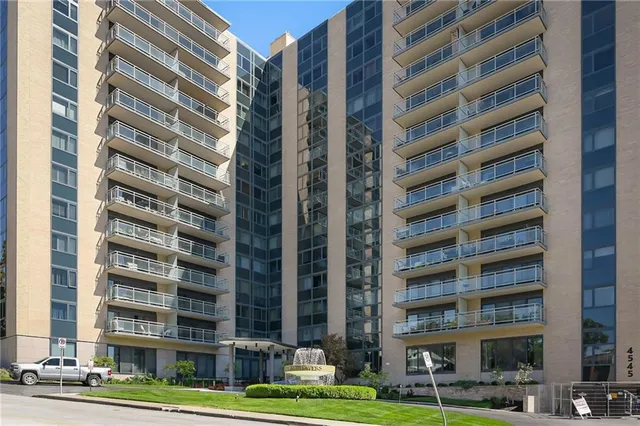 $143,500 | 4545 Wornall Road, Unit 307, Kansas City, MO 64111