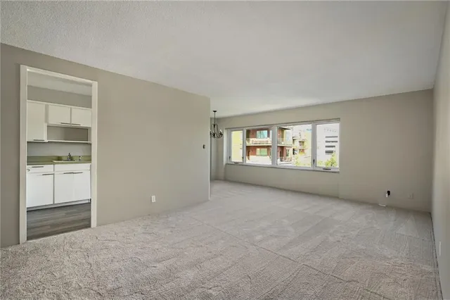 $143,500 | 4545 Wornall Road, Unit 307, Kansas City, MO 64111