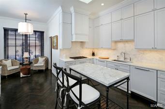5 Chatfield Place Road Creve Coeur, MO 63141 - Photo 17 of 31 Gallery Image 17