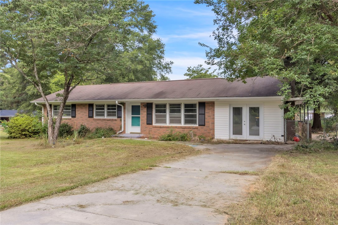 304 State Rd S-4-106 Iva, SC 29655 - Photo 2 of 27
