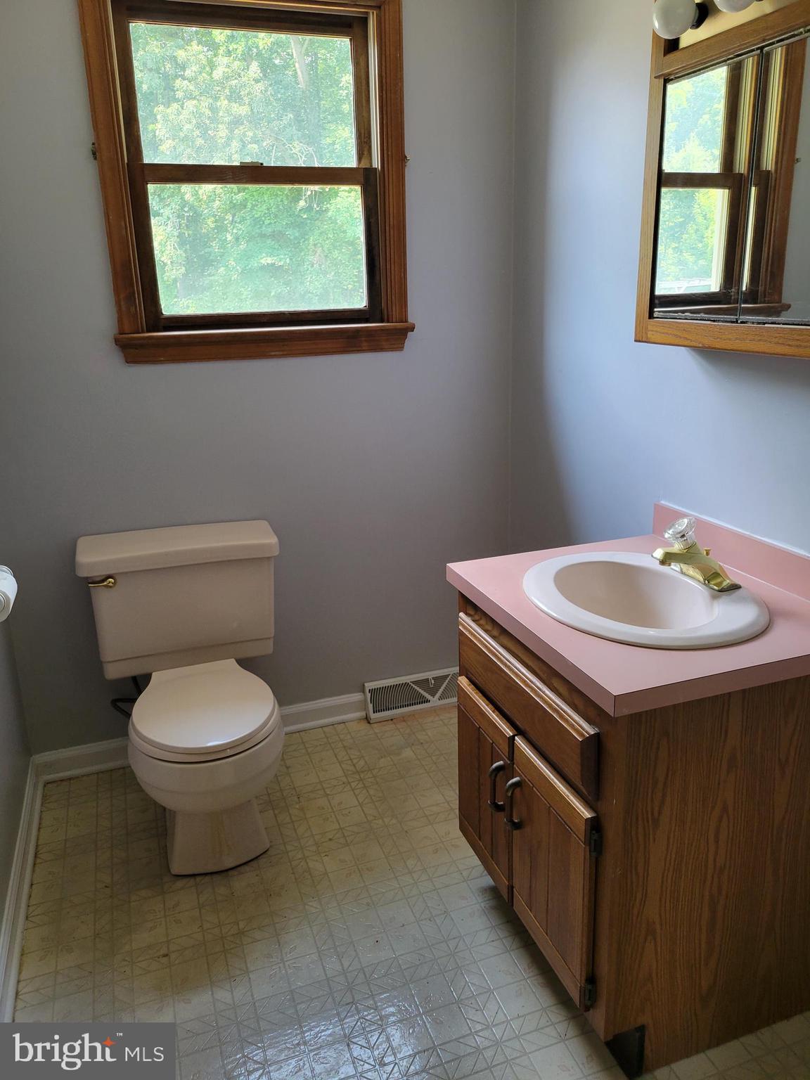 45 Stockington Road Woodstown, NJ 08098 - Photo 13 of 32 bathroom near laundry room