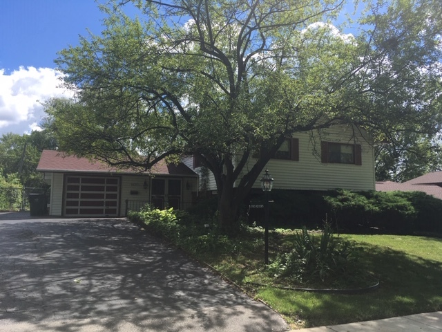1635 Jefferson Road Hoffman Estates, IL 60169 - Photo 2 of 26