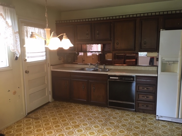 1635 Jefferson Road Hoffman Estates, IL 60169 - Photo 11 of 26