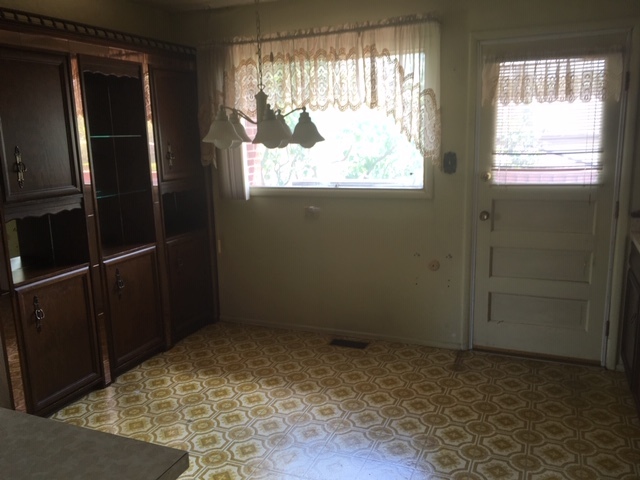1635 Jefferson Road Hoffman Estates, IL 60169 - Photo 13 of 26