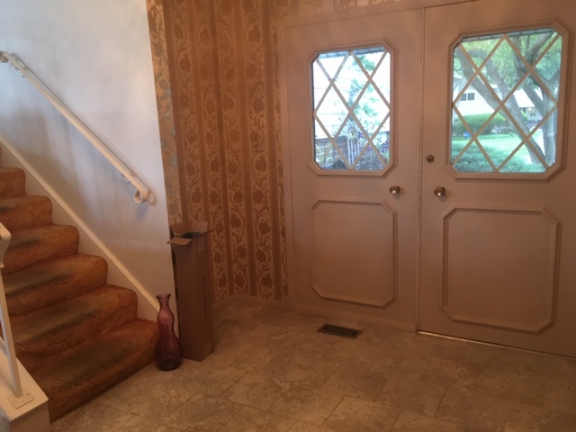 1635 Jefferson Road Hoffman Estates, IL 60169 - Photo 4 of 26