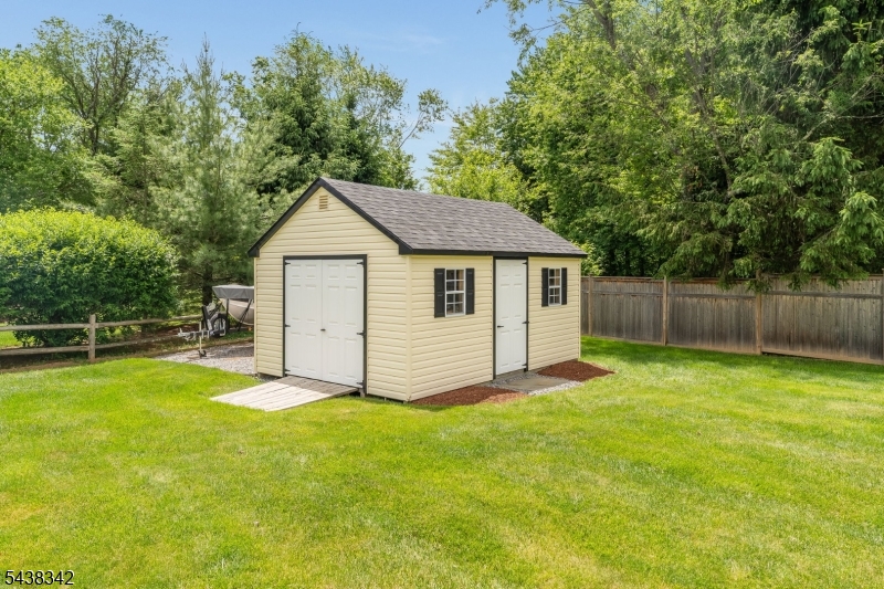17 Partridge Run Washington, NJ 07882 - Photo 32 of 38
