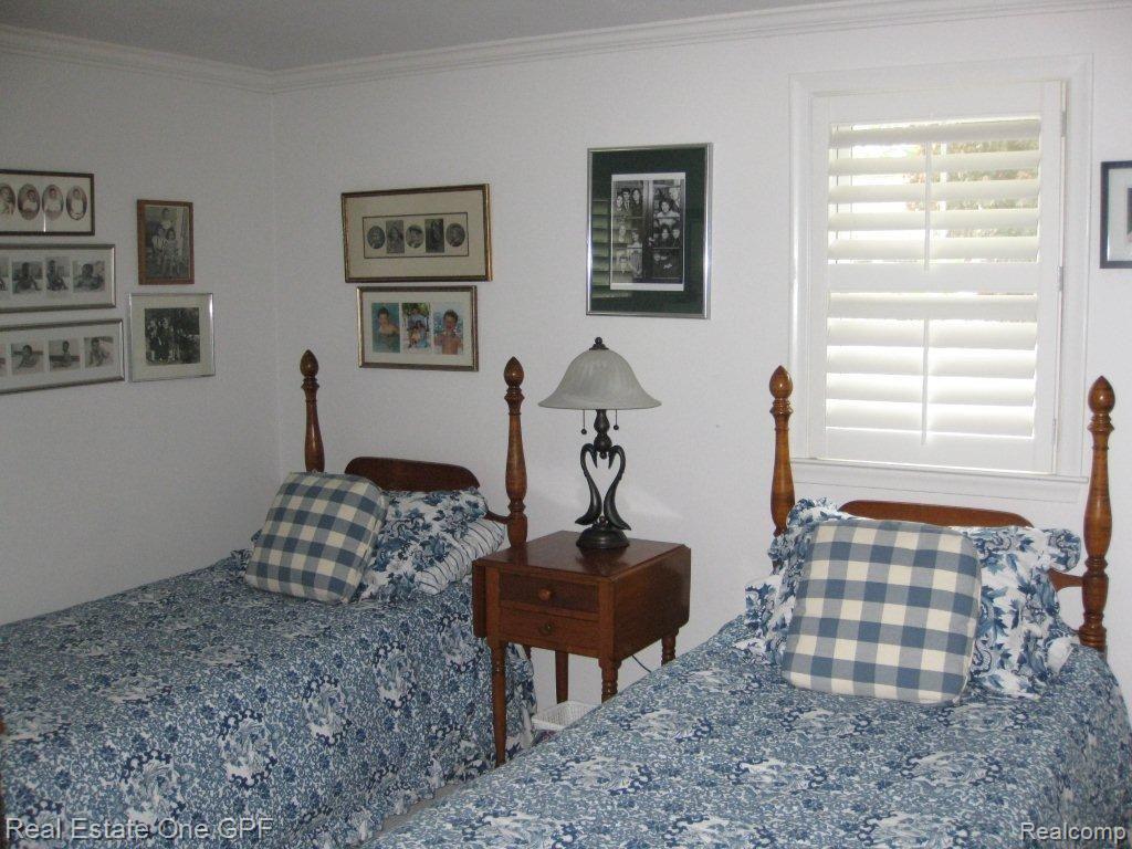 1039 Yorkshire Road Grosse Pointe, MI 48230 - Photo 10 of 17 10 3159 bedroom