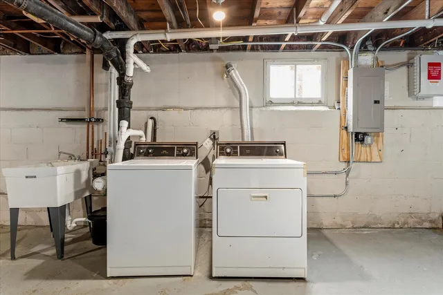 $159,900 | 707 South Pine Street, Champaign, IL 61820