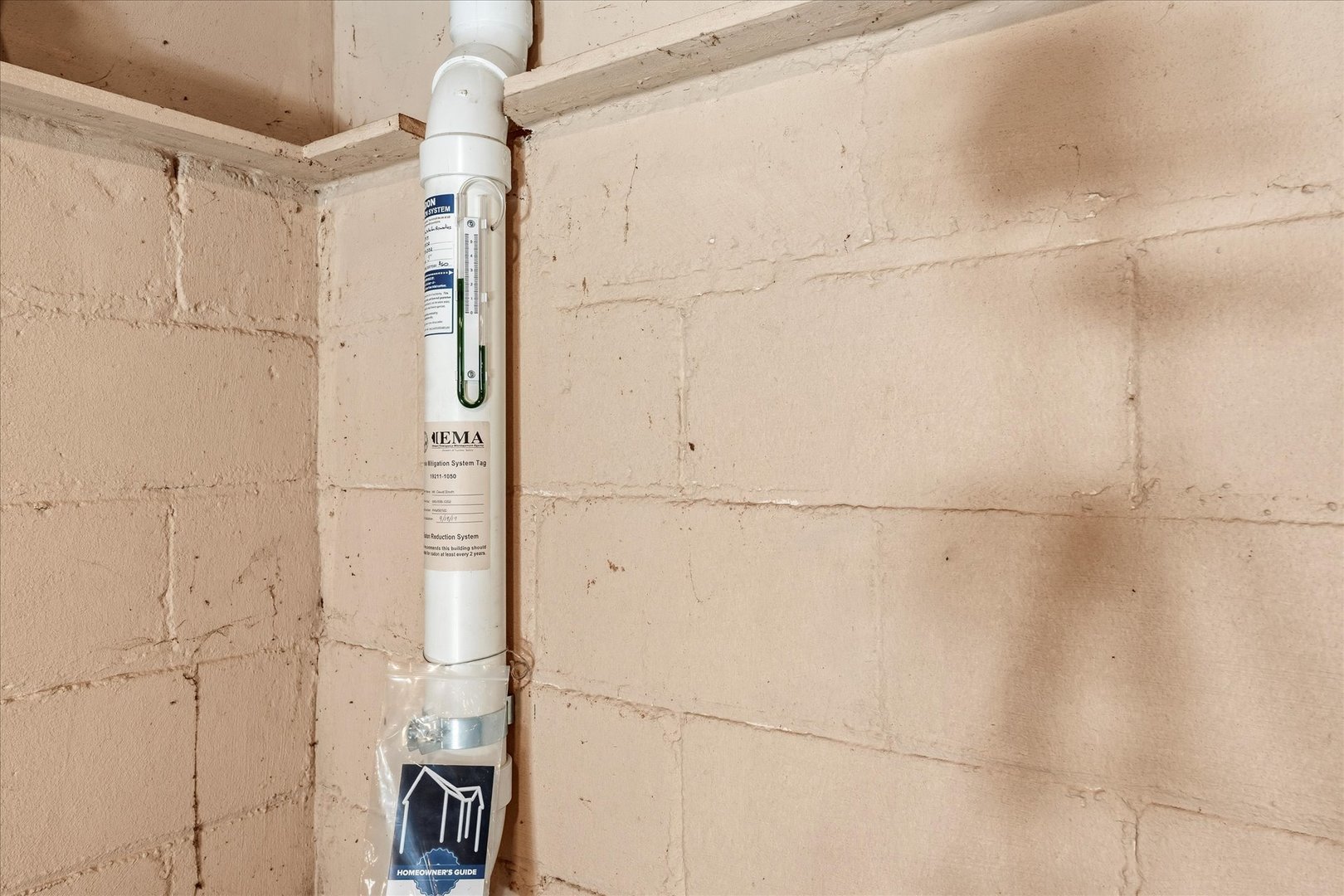 707 South Pine Street Champaign, IL 61820 - Photo 24 of 32 a bathroom with a shower