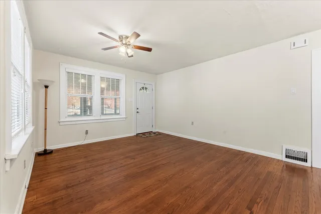 $159,900 | 707 South Pine Street, Champaign, IL 61820