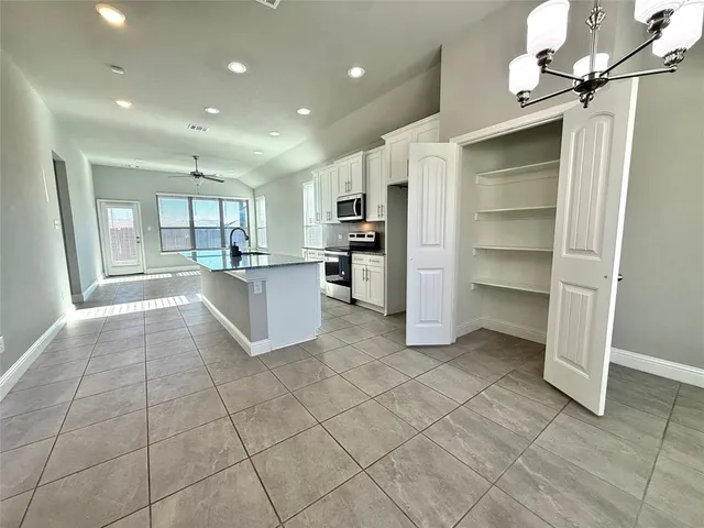 $249,000 | 217 Pearl Street, Cleburne, TX 76031