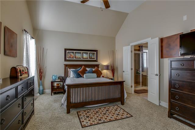 125 Circuit Road Franklin, TN 37064 - Photo 10 of 20 Owner's suite is conveniently located on the main level and has 2 separate closets.