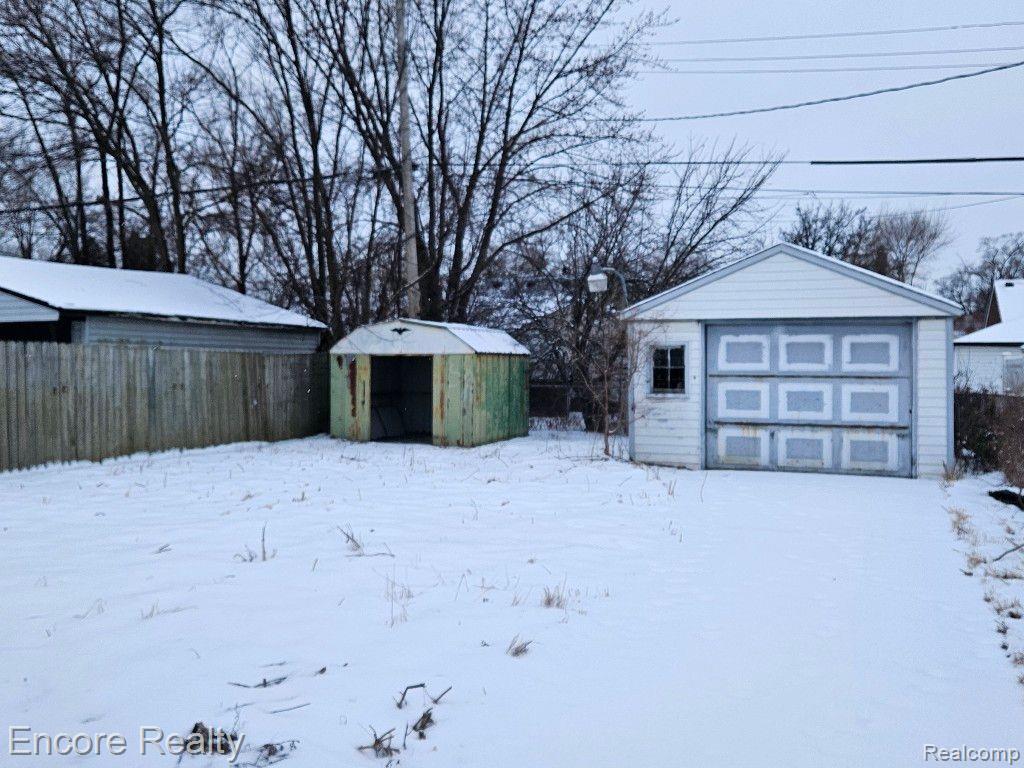 9039 Rutland Street Detroit, MI 48228 - Photo 4 of 19 Gallery Image 4