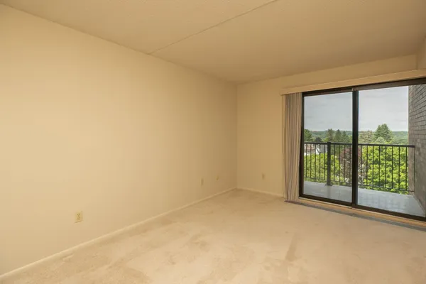 $350,000 | 600 4th Street Southwest, Unit 605, Rochester, MN 55902