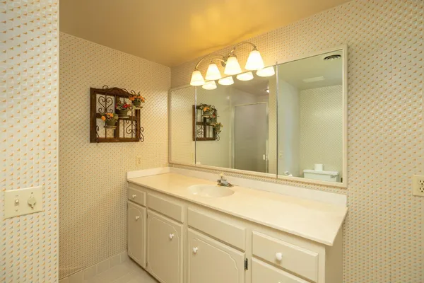 $350,000 | 600 4th Street Southwest, Unit 605, Rochester, MN 55902