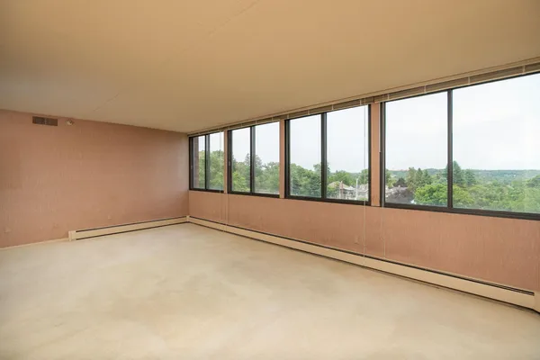 $350,000 | 600 4th Street Southwest, Unit 605, Rochester, MN 55902