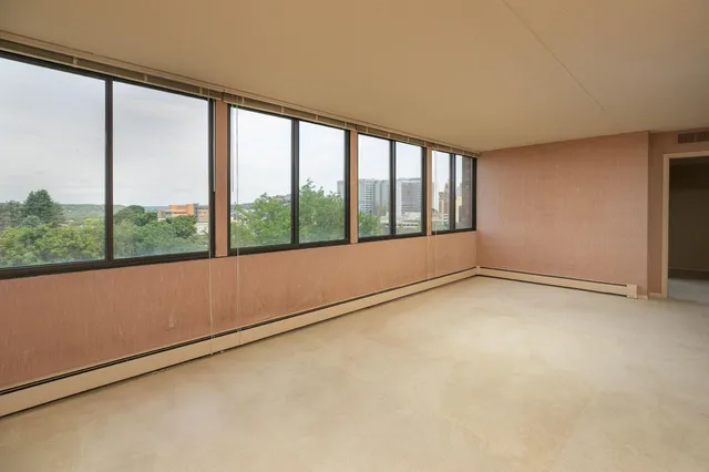 $350,000 | 600 4th Street Southwest, Unit 605, Rochester, MN 55902