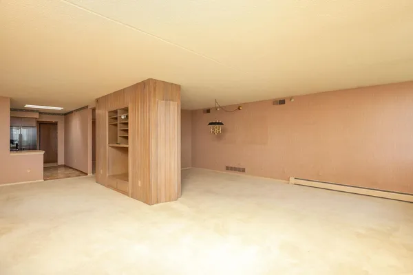 $350,000 | 600 4th Street Southwest, Unit 605, Rochester, MN 55902