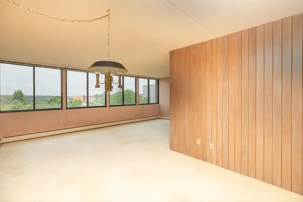 $350,000 | 600 4th Street Southwest, Unit 605, Rochester, MN 55902