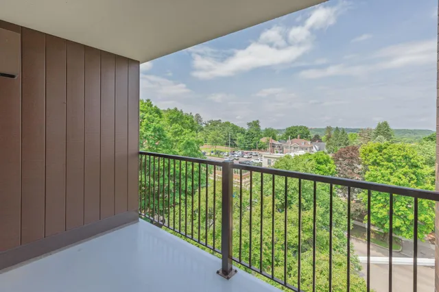 $350,000 | 600 4th Street Southwest, Unit 605, Rochester, MN 55902