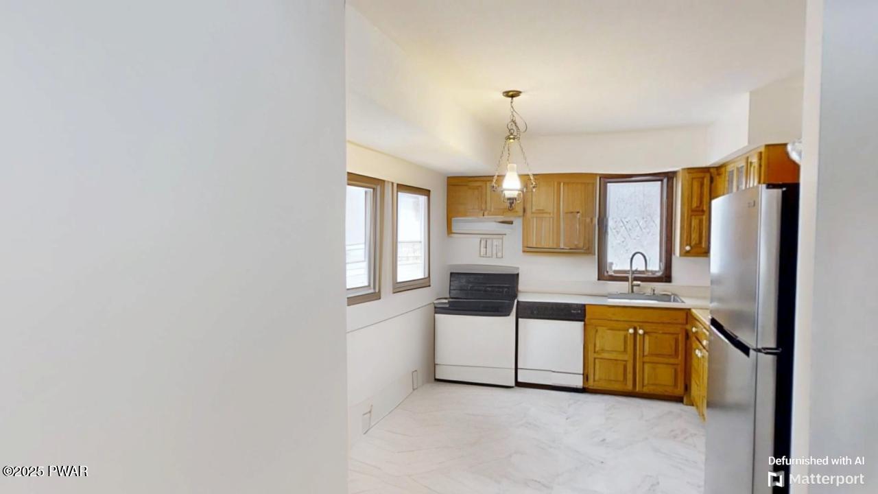 207 Ridge Drive Milford, PA 18337 - Photo 8 of 32 Kitchen No Furniture