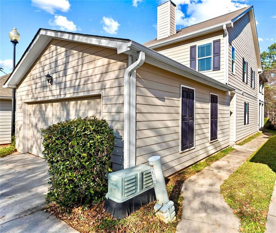 141 Dunleith Parkway Southwest Marietta, GA 30008 - Photo 2 of 40