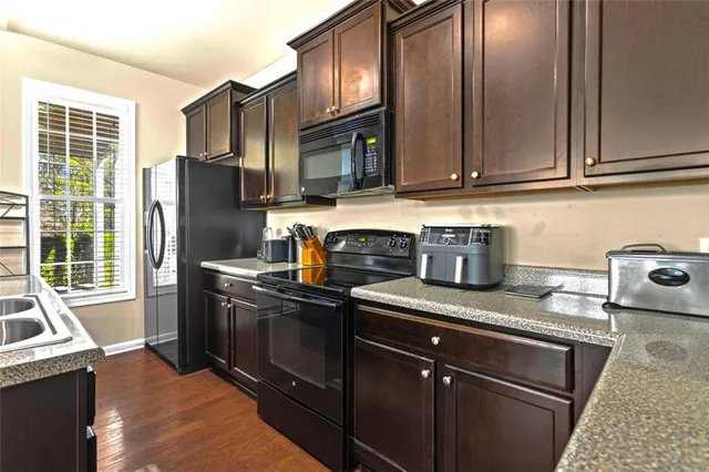 $360,000 | 141 Dunleith Parkway Southwest, Marietta, GA 30008