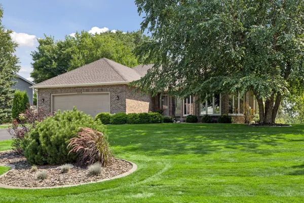 $650,000 | 314 Wedgewood Drive, Mahtomedi, MN 55115