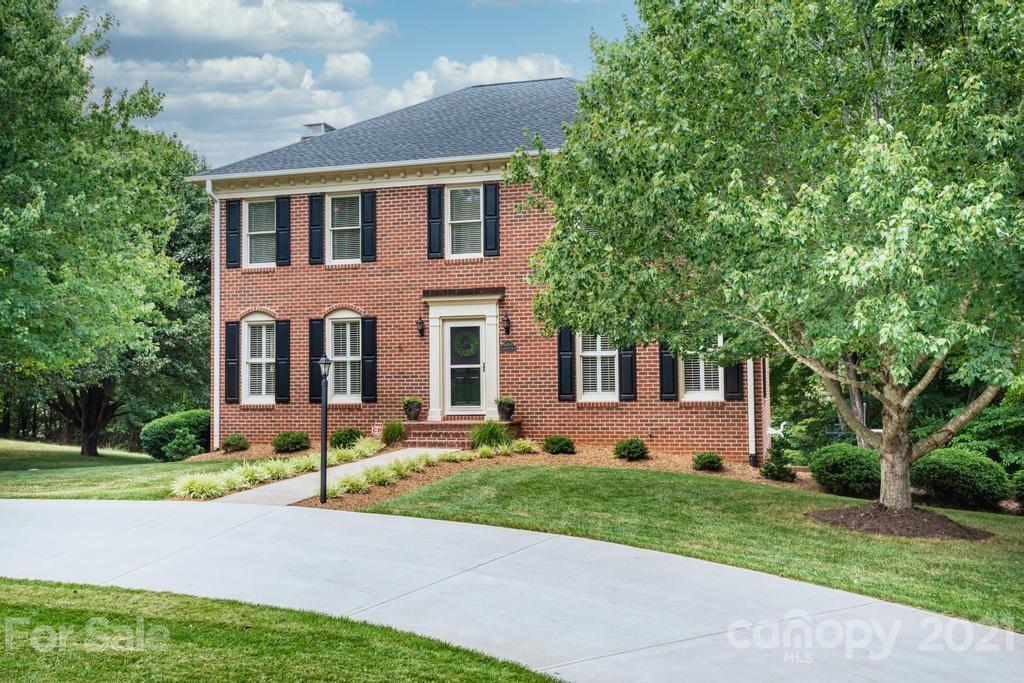 6188 Willowbottom Road Hickory, NC 28602 - Photo 2 of 48 Gallery Image 2