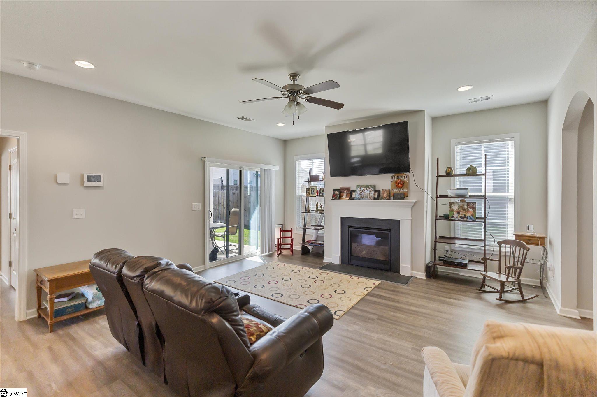 808 Camberwell Road Simpsonville, SC 29680 - Photo 2 of 28 Gallery Image 2
