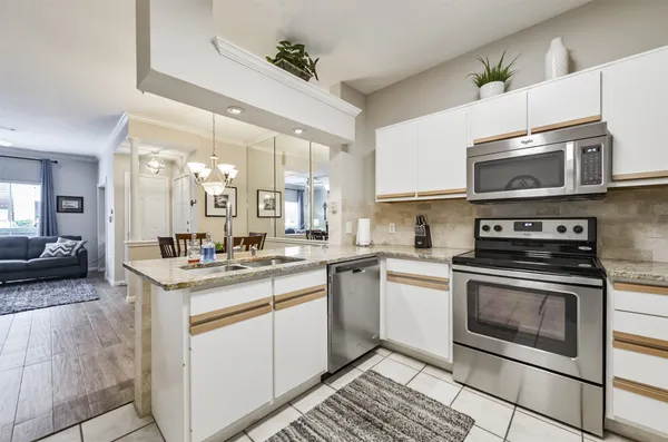 $158,888 | 1330 Old Spanish Trail, Unit 8104, Houston, TX 77054