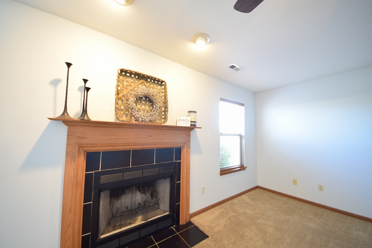 3306 Cedar Ridge Run Fort Wayne, IN 46808 - Photo 3 of 20 Gallery Image 3