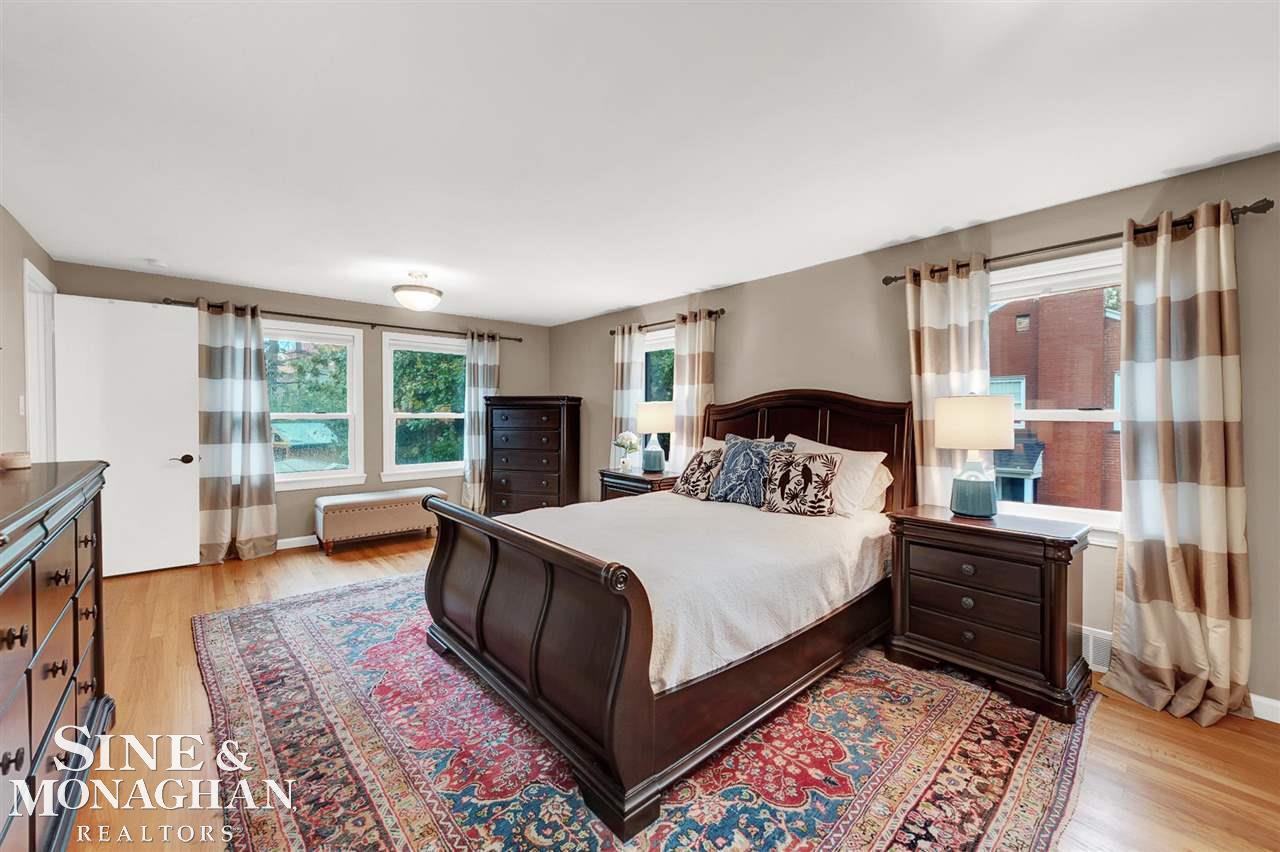 1024 Whittier Road Grosse Pointe, MI 48230 - Photo 19 of 38 50059942-18.JPG