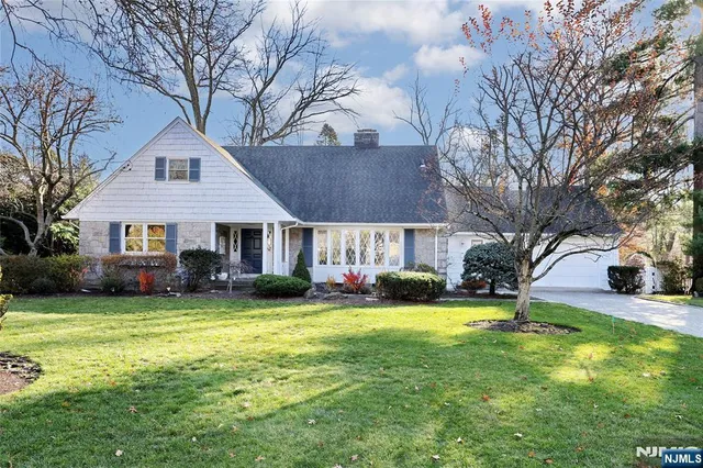 $1,699,000 | 26 Glenwood Road, Tenafly, NJ 07670
