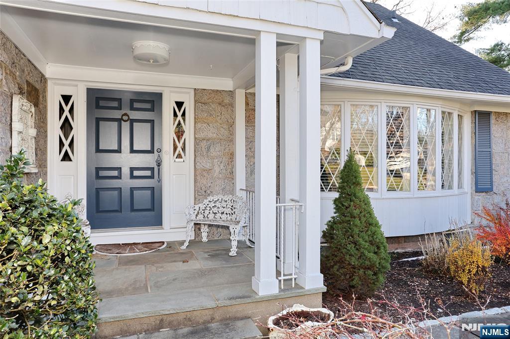 26 Glenwood Road Tenafly, NJ 07670 - Photo 2 of 50