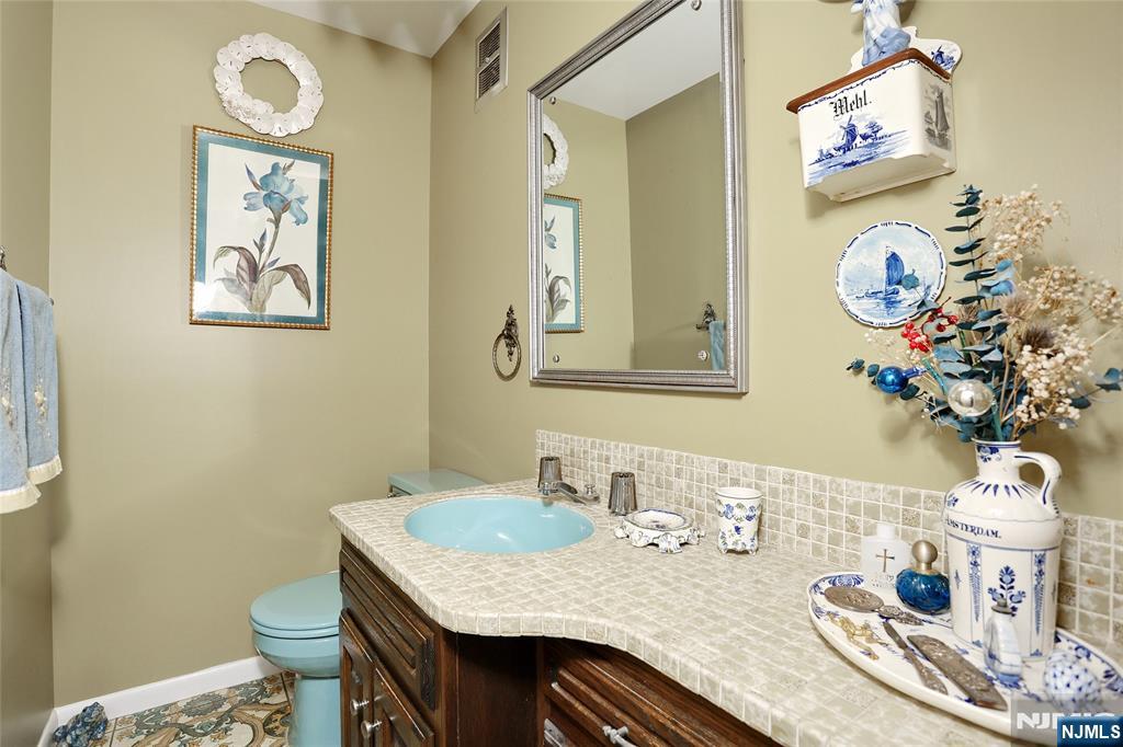 26 Glenwood Road Tenafly, NJ 07670 - Photo 22 of 50