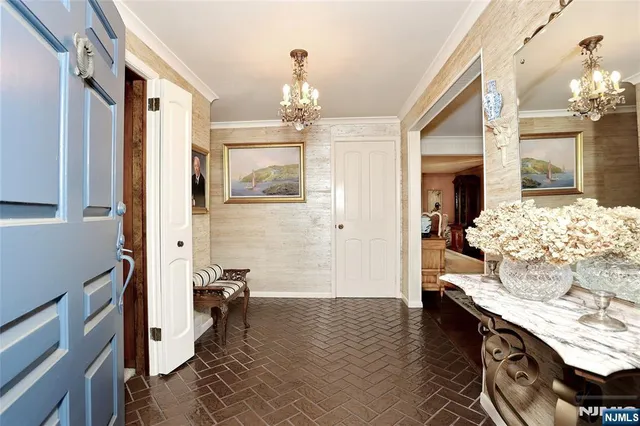 $1,699,000 | 26 Glenwood Road, Tenafly, NJ 07670