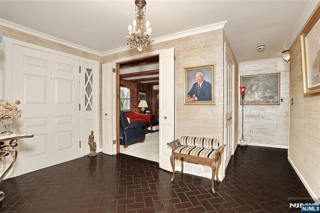 26 Glenwood Road Tenafly, NJ 07670 - Photo 4 of 50