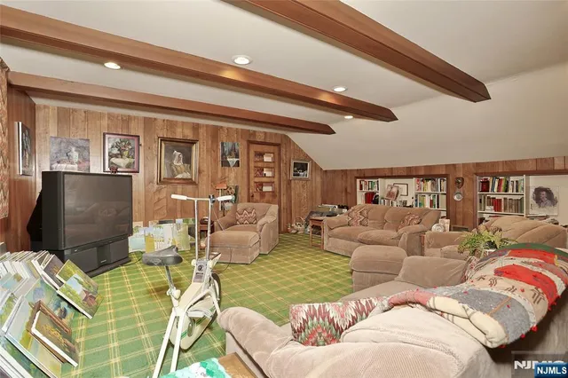 $1,699,000 | 26 Glenwood Road, Tenafly, NJ 07670